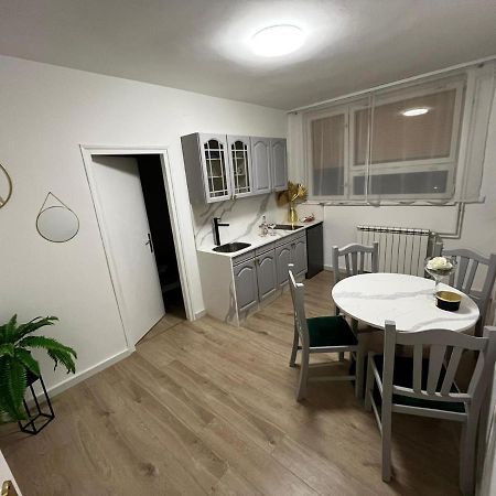 카를로바츠 Apartman Gold Maris 아파트 외부 사진