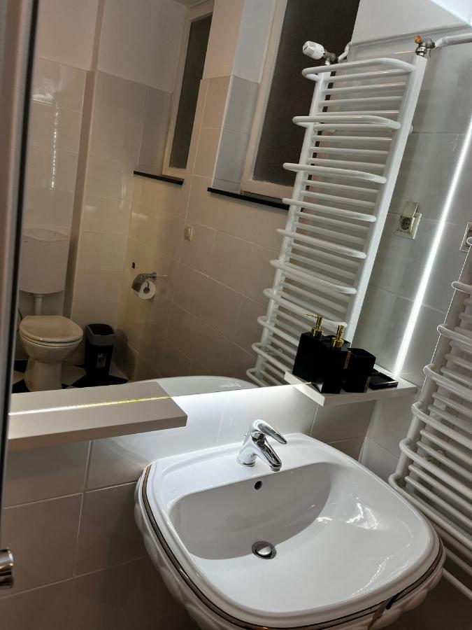 카를로바츠 Apartman Gold Maris 아파트 외부 사진